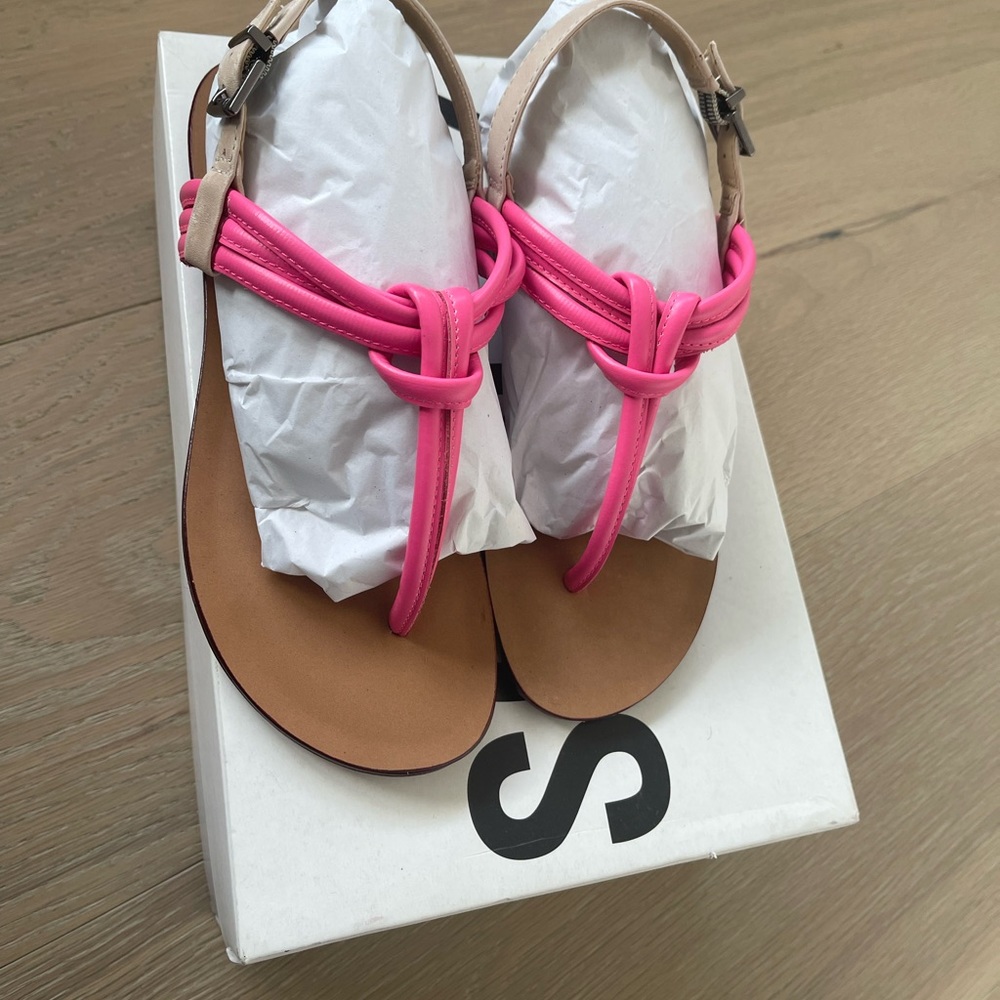 COPY - SCHUTZ pink sandals BNWT*FINAL SALE🚩*